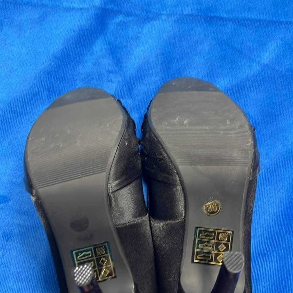 ⭐️ NIB - Taxi black satin peep-toe heels- size 36 - Picture 9 of 10